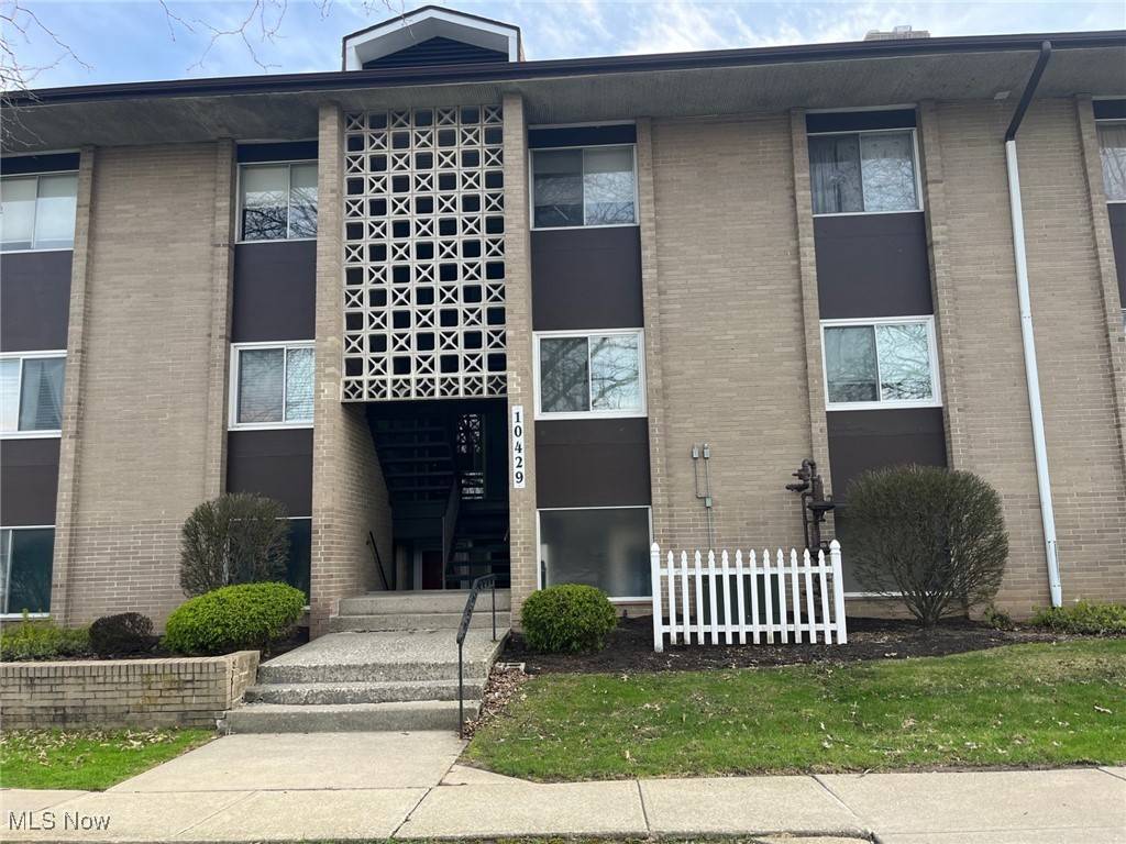 Parma Heights, OH 44130,10429 N Church DR #117