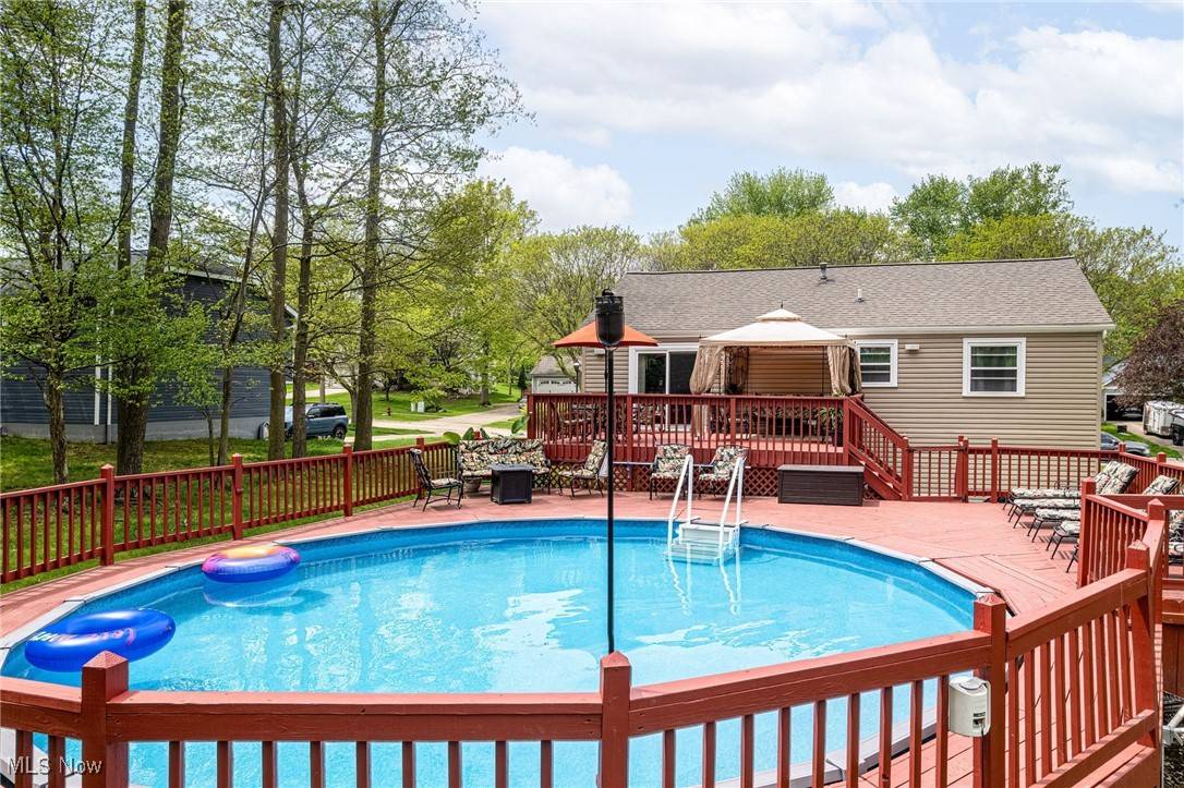 Medina, OH 44256,303 Broken Fence DR