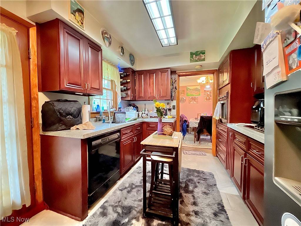 North Royalton, OH 44133,7840 Hi View DR