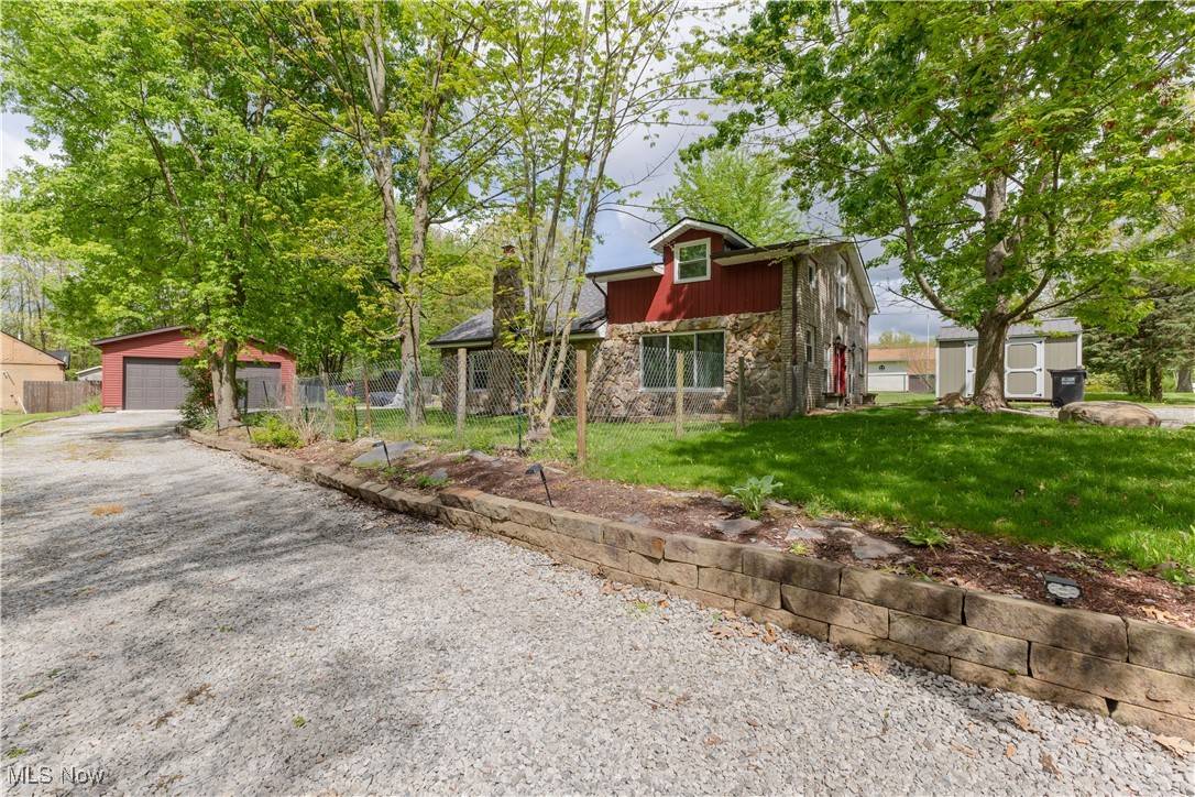 Lake Milton, OH 44429,274 2nd ST