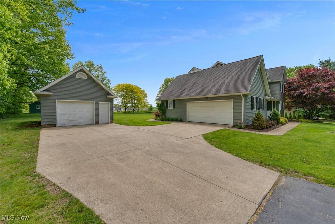 Canfield, OH 44406,7091 S Raccoon RD