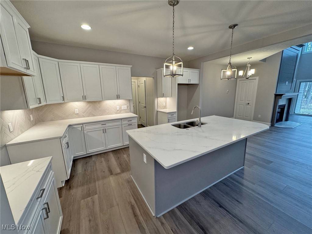 Avon Lake, OH 44012,32066 Tuscan LN #L-5