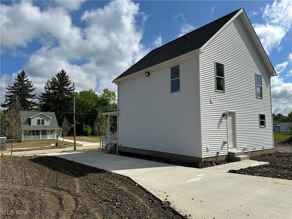 Youngstown, OH 44511,723 Mineral Springs AVE