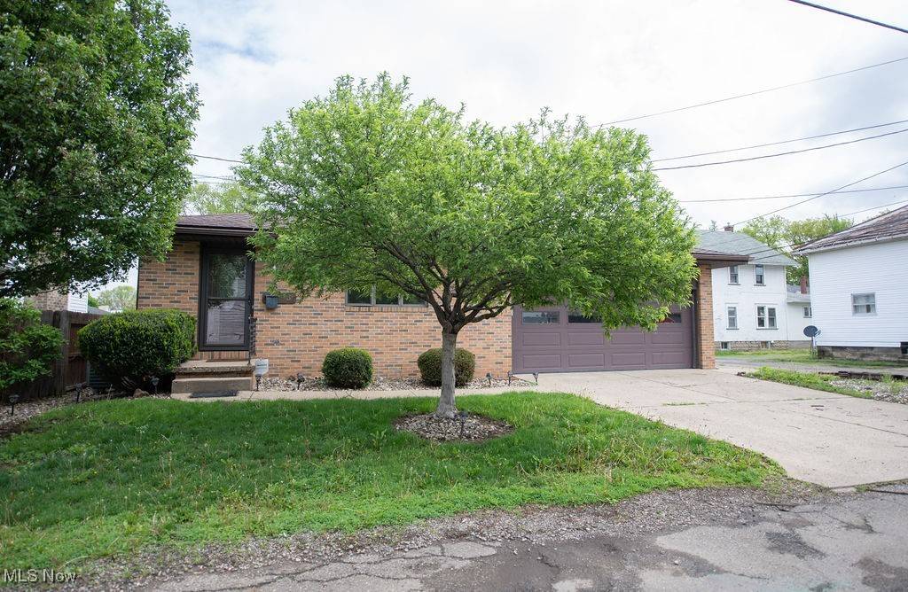New Philadelphia, OH 44663,331 Allen LN SW