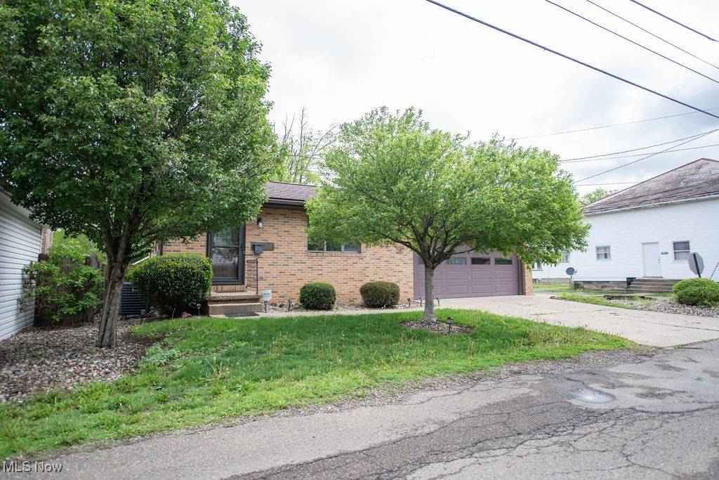 New Philadelphia, OH 44663,331 Allen LN SW