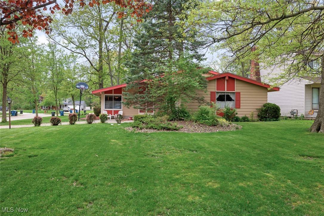 Olmsted Falls, OH 44138,26460 Redwood DR