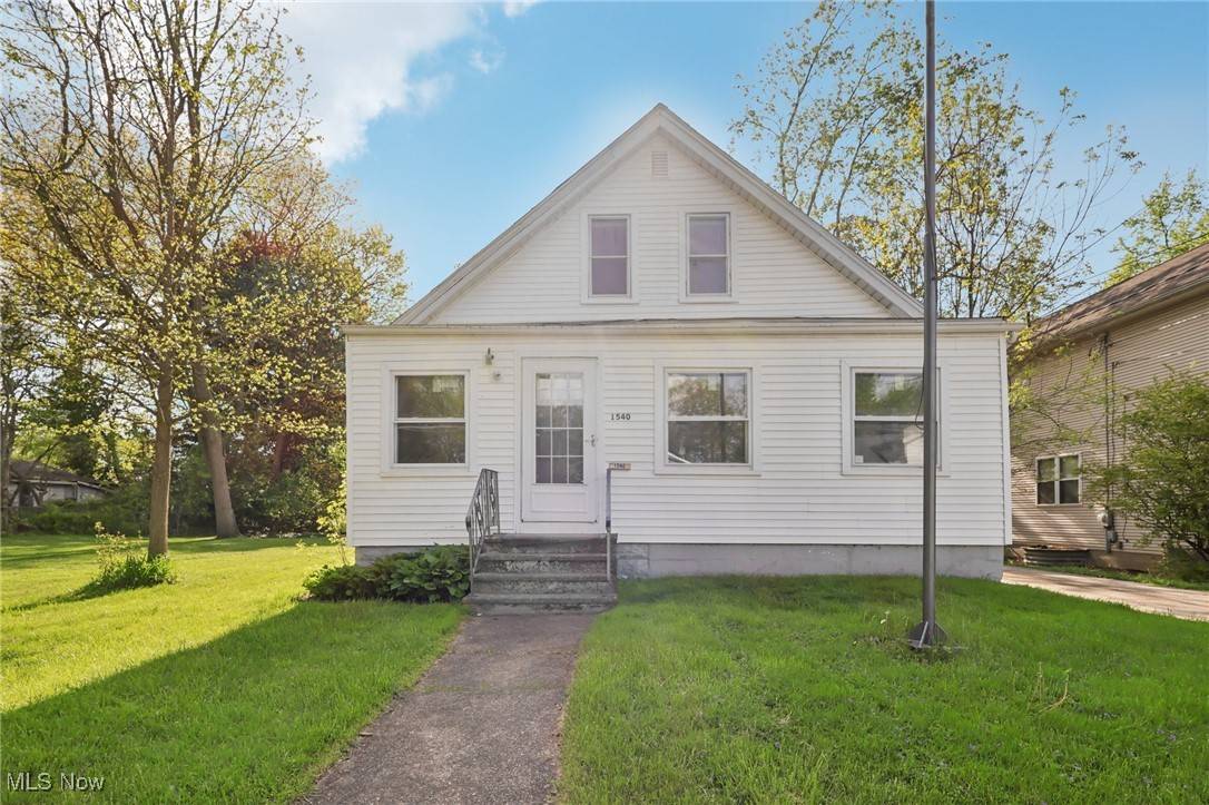 Akron, OH 44310,1540 Grand Park AVE