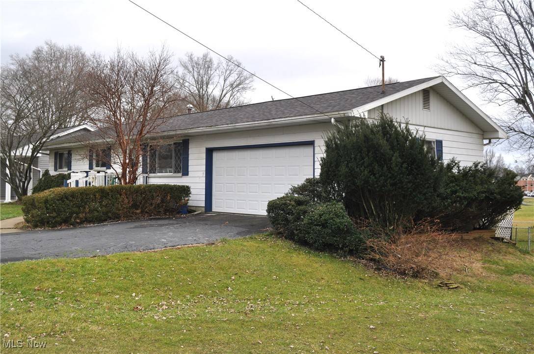 Zanesville, OH 43701,1026 Country Club DR
