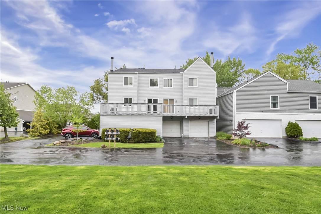 Westlake, OH 44145,1310 Patti Park #G4