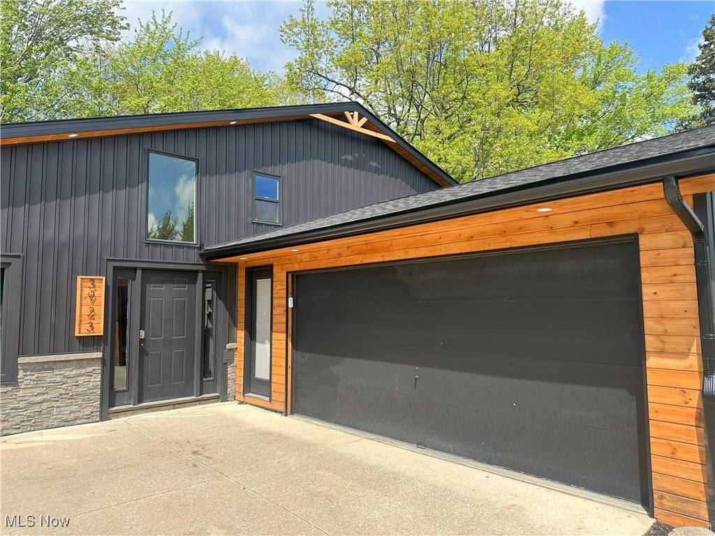 Brunswick, OH 44212,3923 Buckingham DR