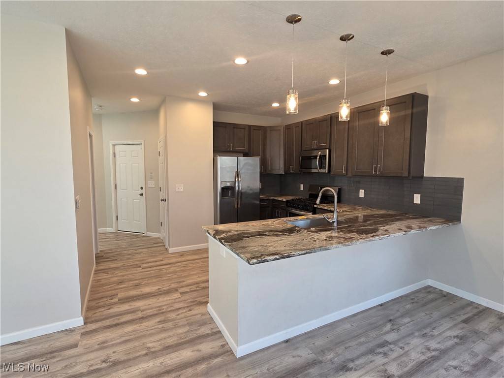Aurora, OH 44202,990 East BLVD