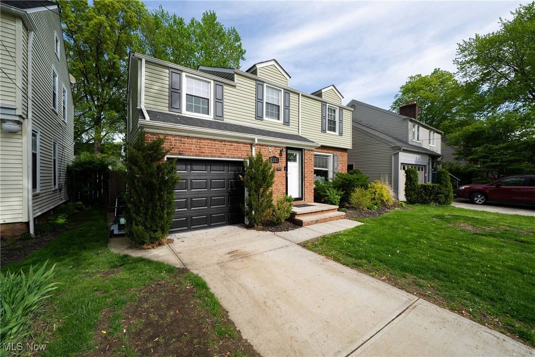 Rocky River, OH 44116,2531 Hampton RD