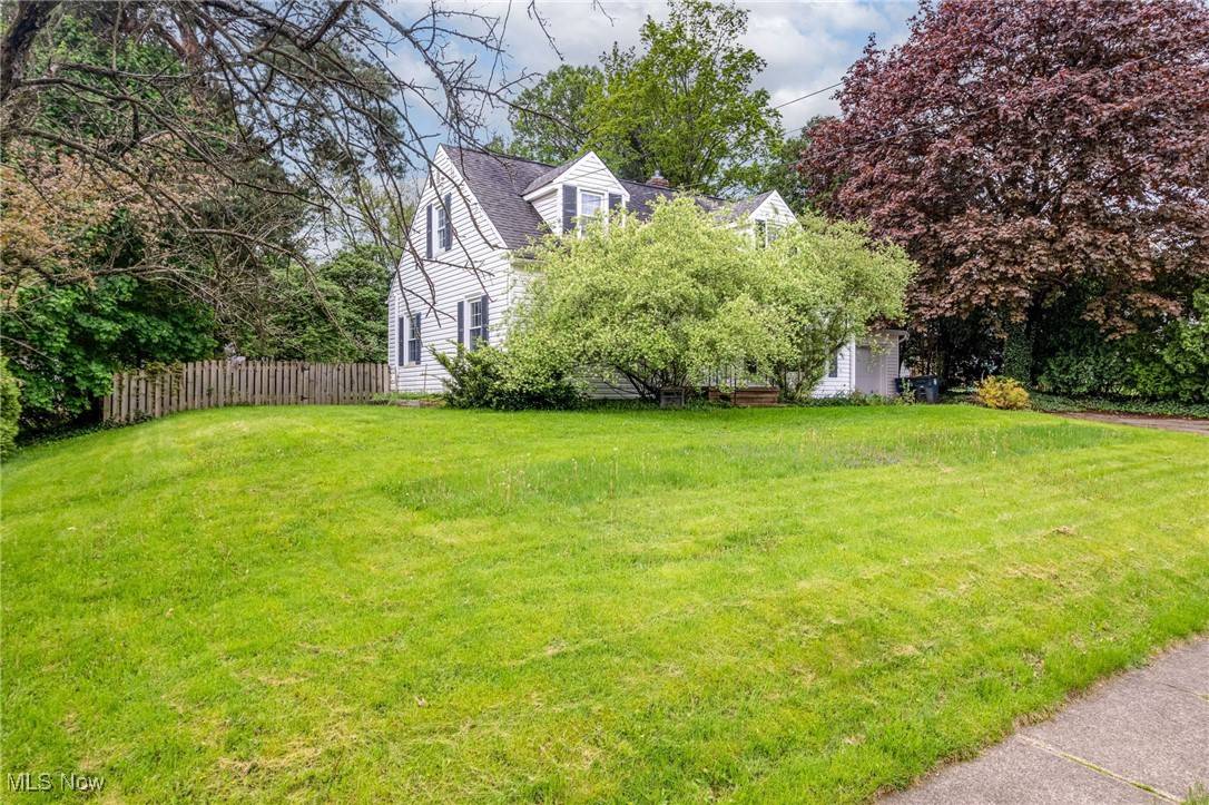 Akron, OH 44333,2376 Burnham RD