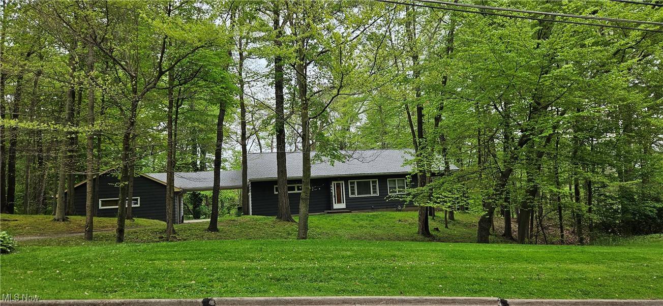 Wadsworth, OH 44281,585 Westwood AVE