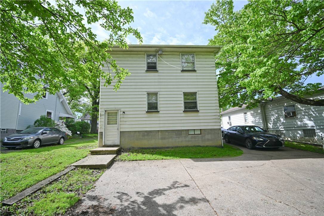 Youngstown, OH 44512,44 Indianola RD