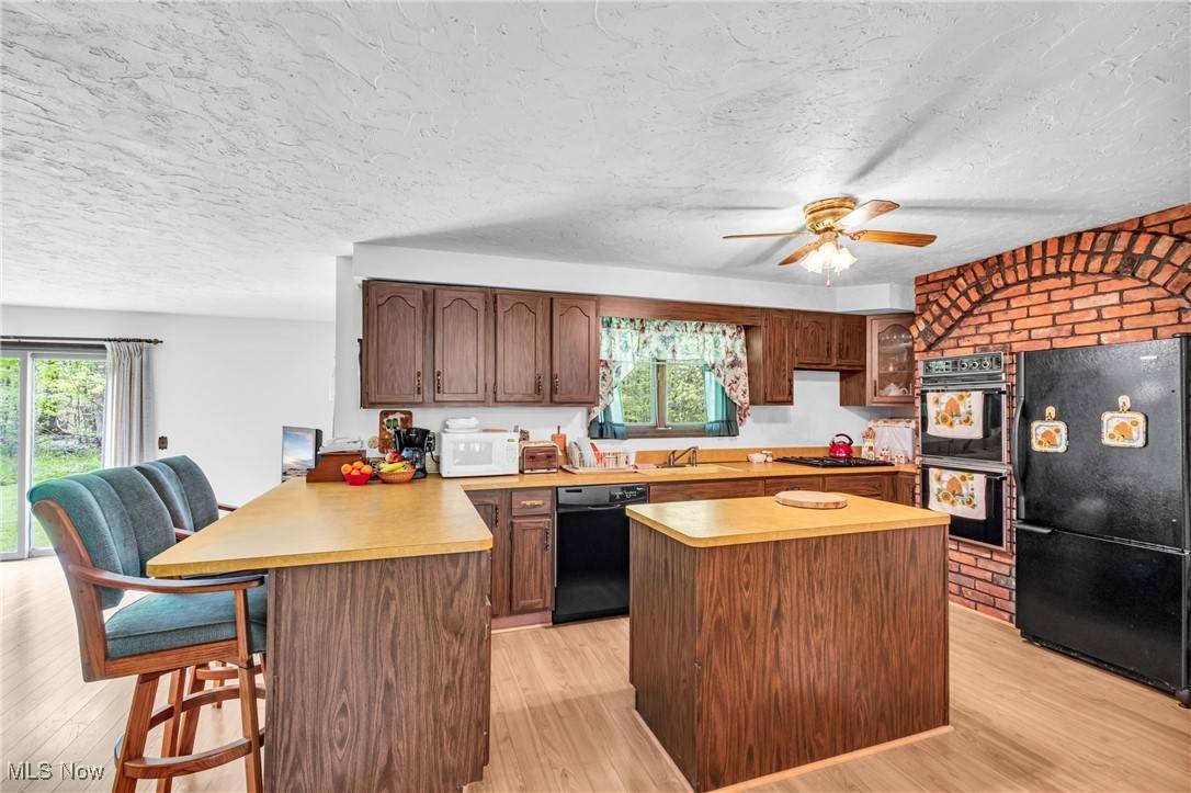 Chagrin Falls, OH 44023,11501 Stafford RD