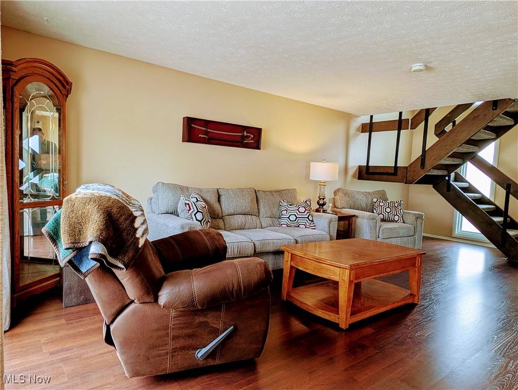 Wadsworth, OH 44281,201 Deepwood DR