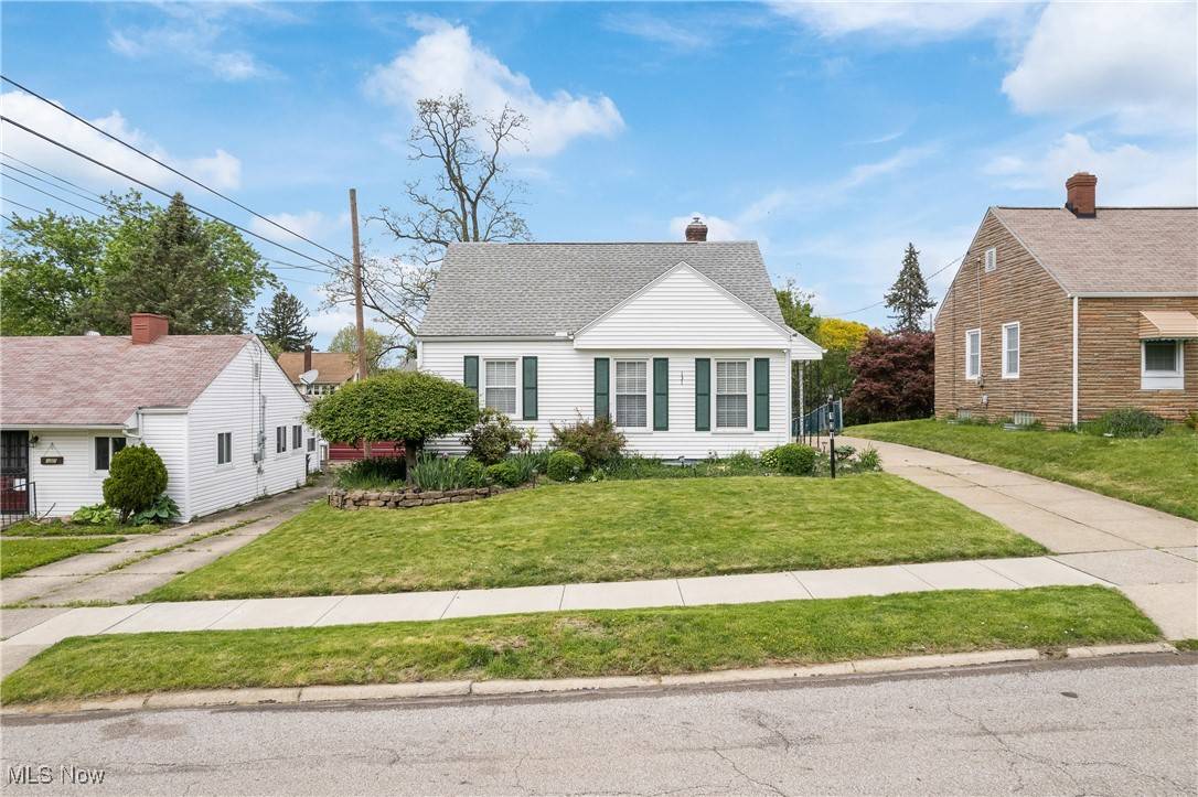 Akron, OH 44301,131 Palmetto AVE