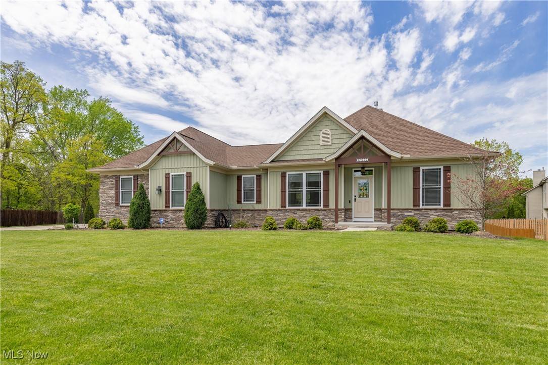 Strongsville, OH 44149,17552 Woodlawn CT