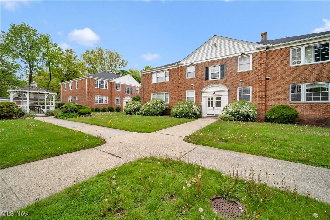 Cleveland Heights, OH 44106,2401 Euclid Hts BLVD #1 - A
