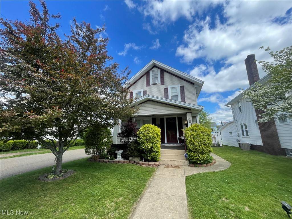 New Philadelphia, OH 44663,221 Minnich AVE NW