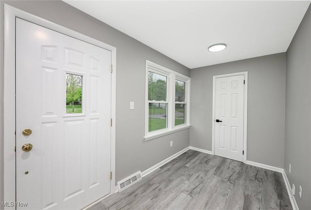 Cleveland, OH 44124,1268 Oakland DR