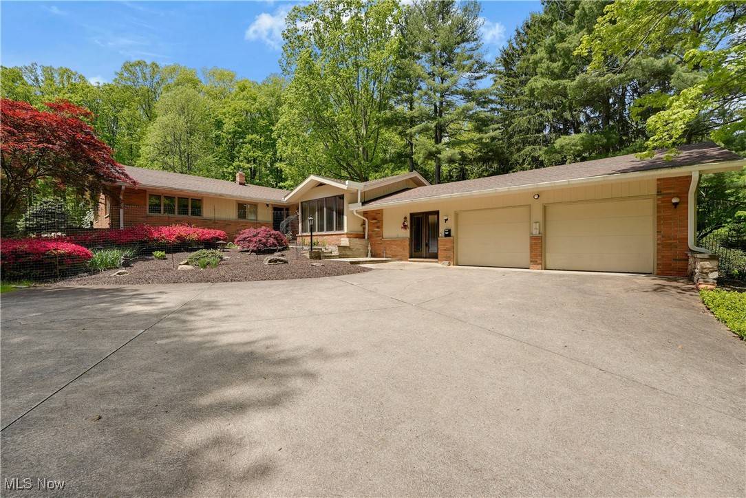 Solon, OH 44139,34900 Lakeview DR