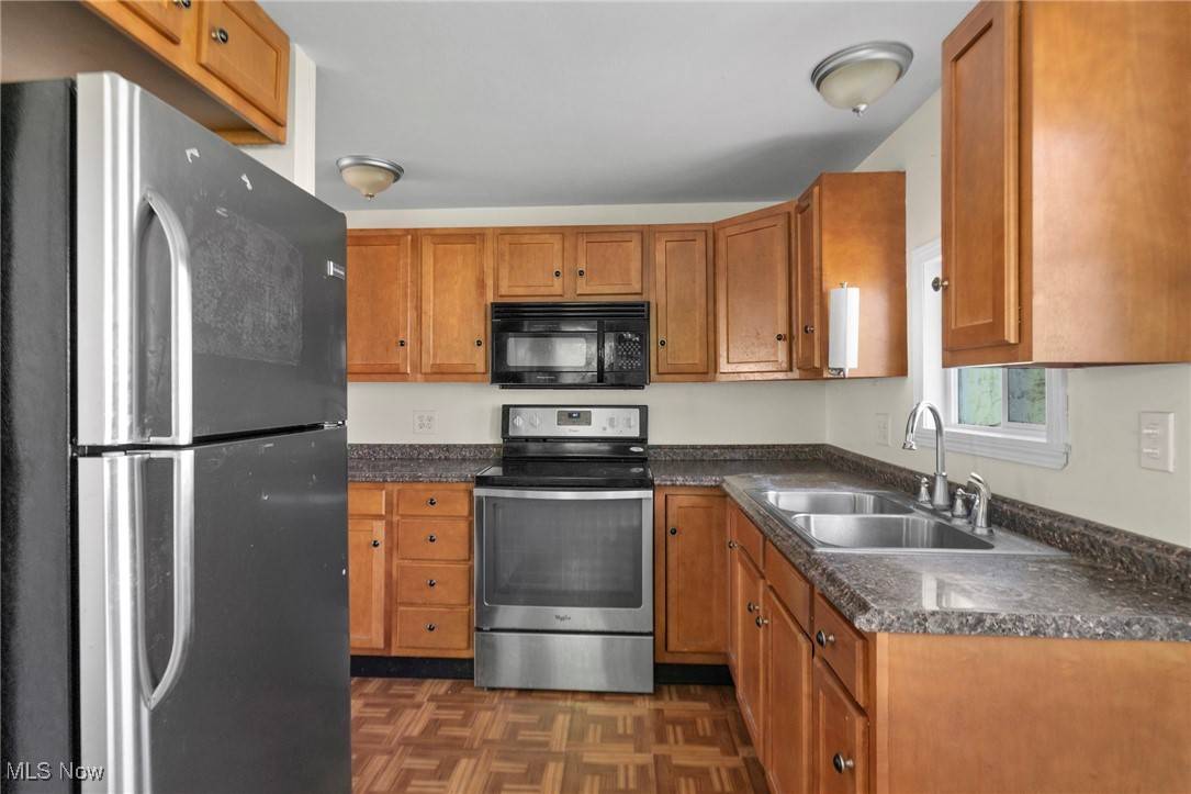 Ravenna, OH 44266,4765 Valley Hills DR