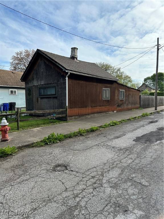 Cleveland, OH 44114,1590 & 1594 E 39th ST