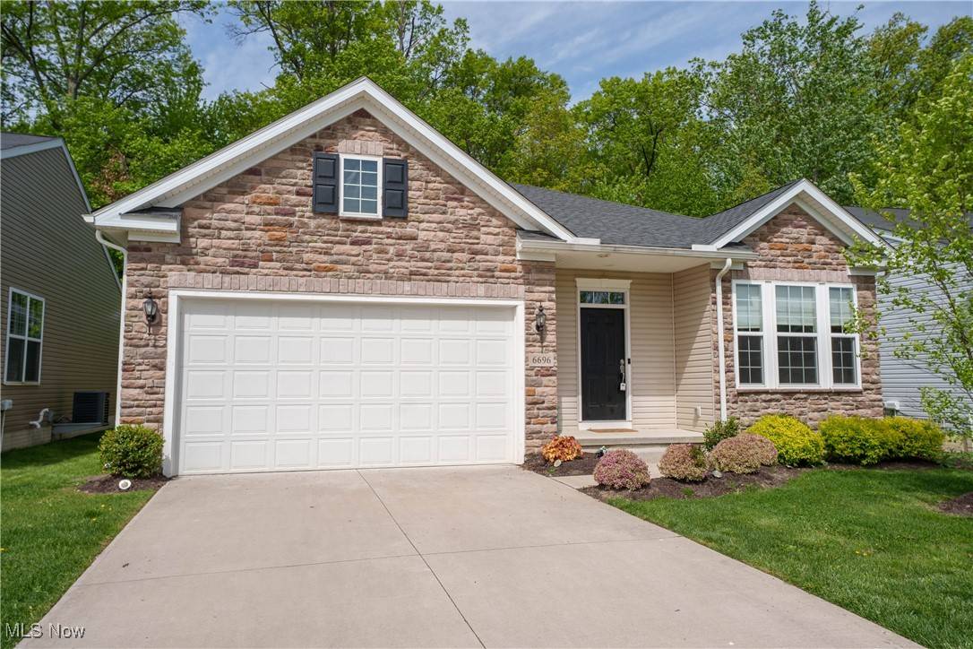 North Ridgeville, OH 44039,6696 Amber WAY