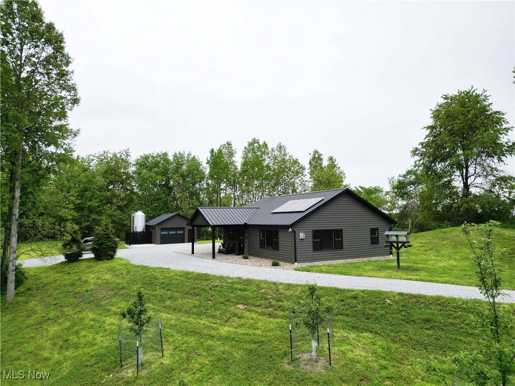 Dresden, OH 43821,14472 County Road 14
