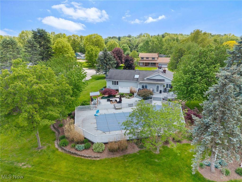 Dalton, OH 44618,218 Tanglewood DR
