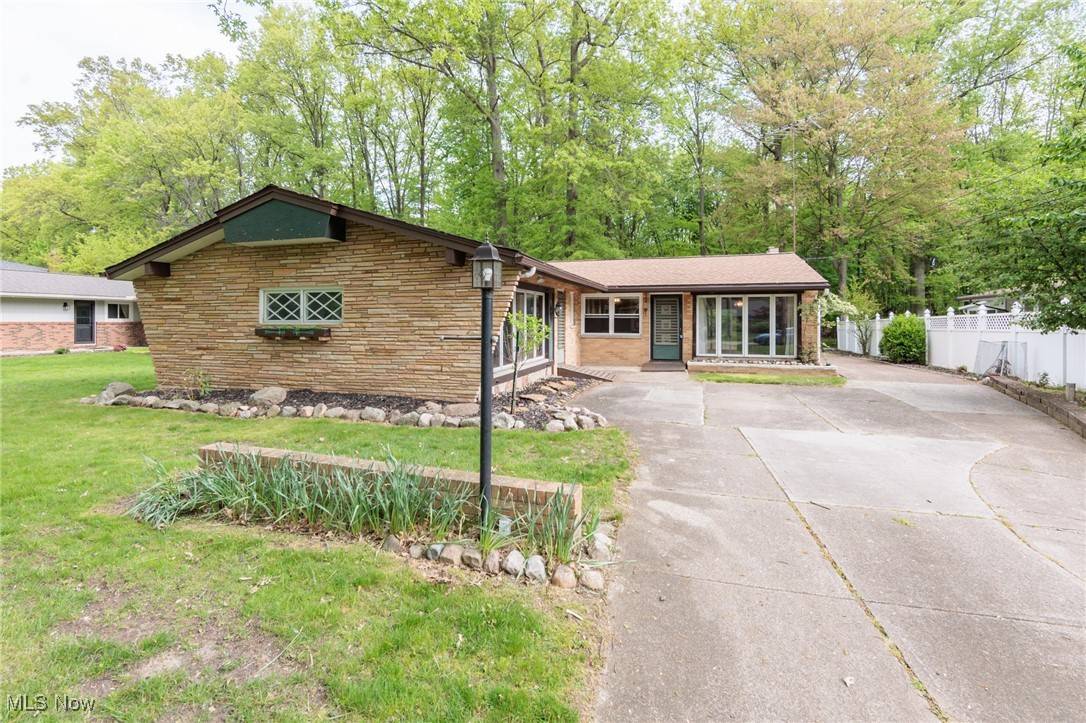 Westlake, OH 44145,26454 Strawberry LN