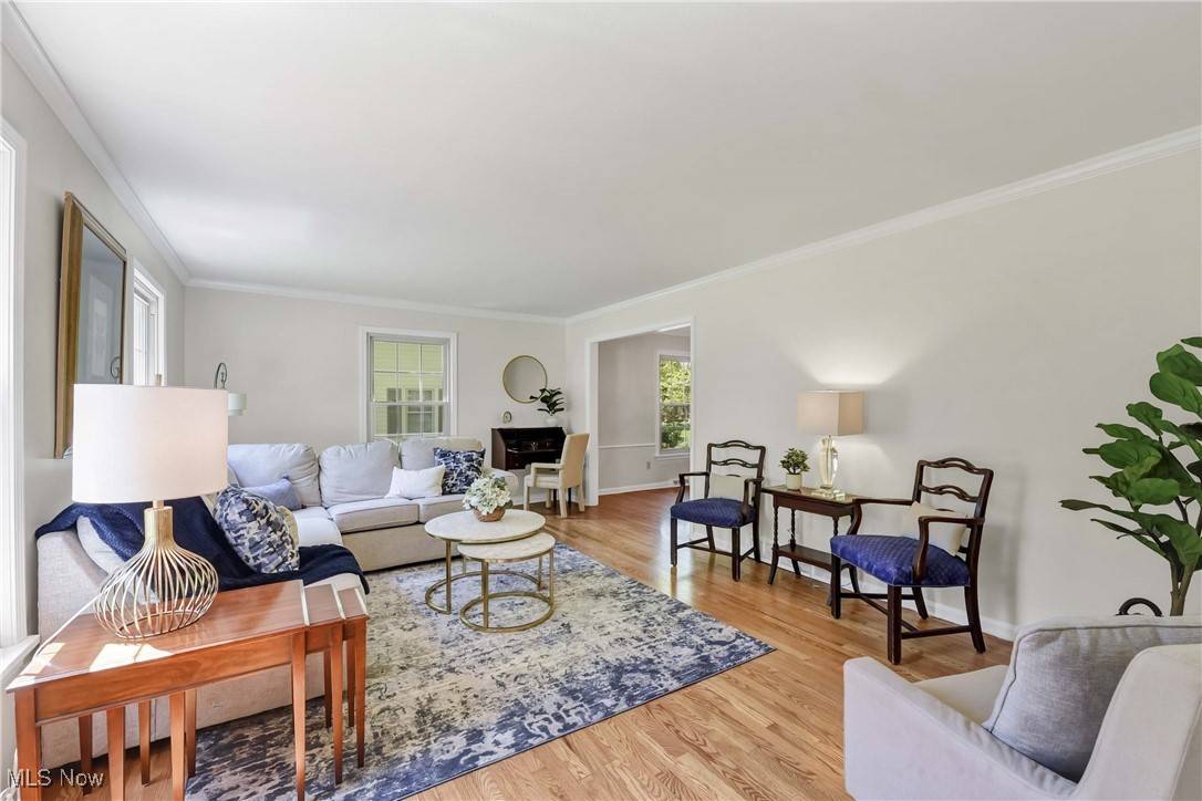 Westlake, OH 44145,1370 Queen Annes Gate