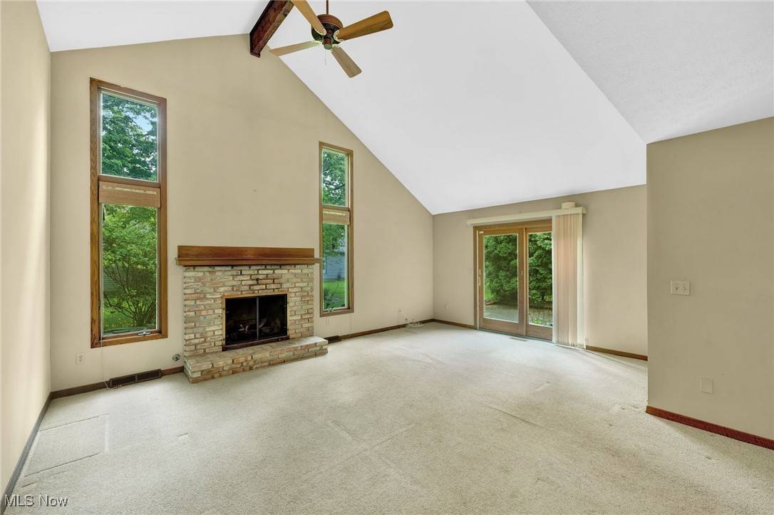 Rocky River, OH 44116,33 Brandon PL