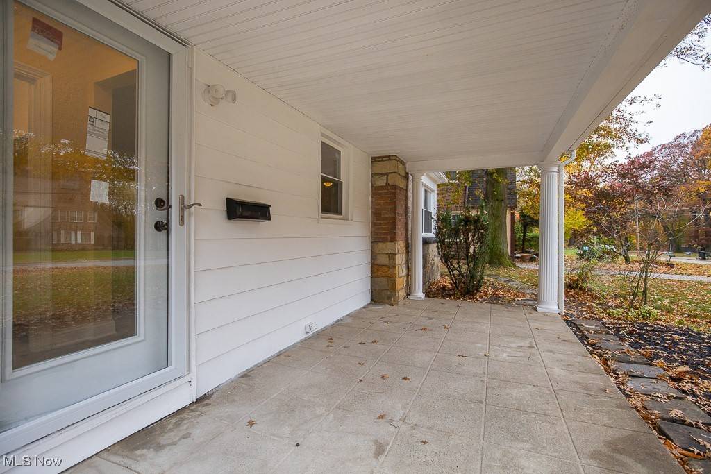 Cleveland Heights, OH 44112,15706 Oakhill RD