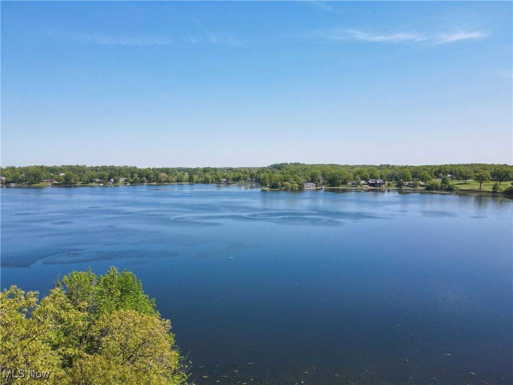 Hartville, OH 44632,11 West DR