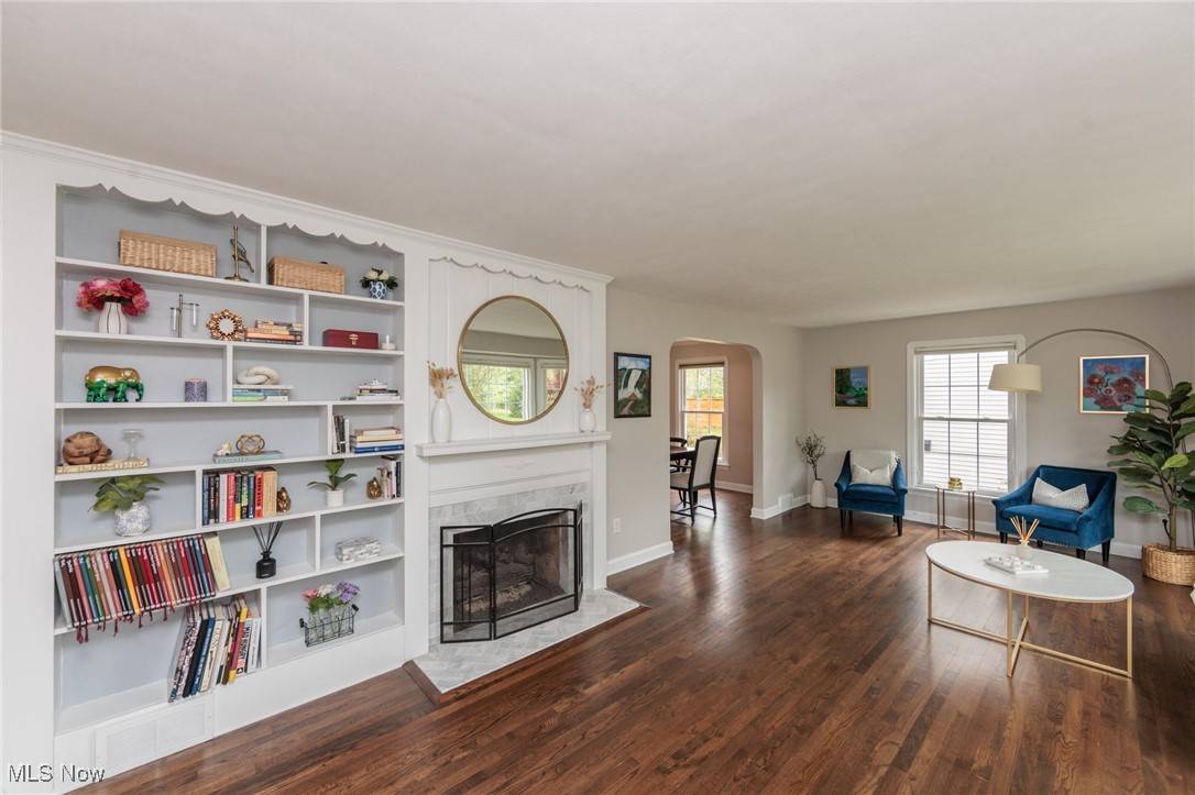 Fairview Park, OH 44126,21240 Hillsdale AVE
