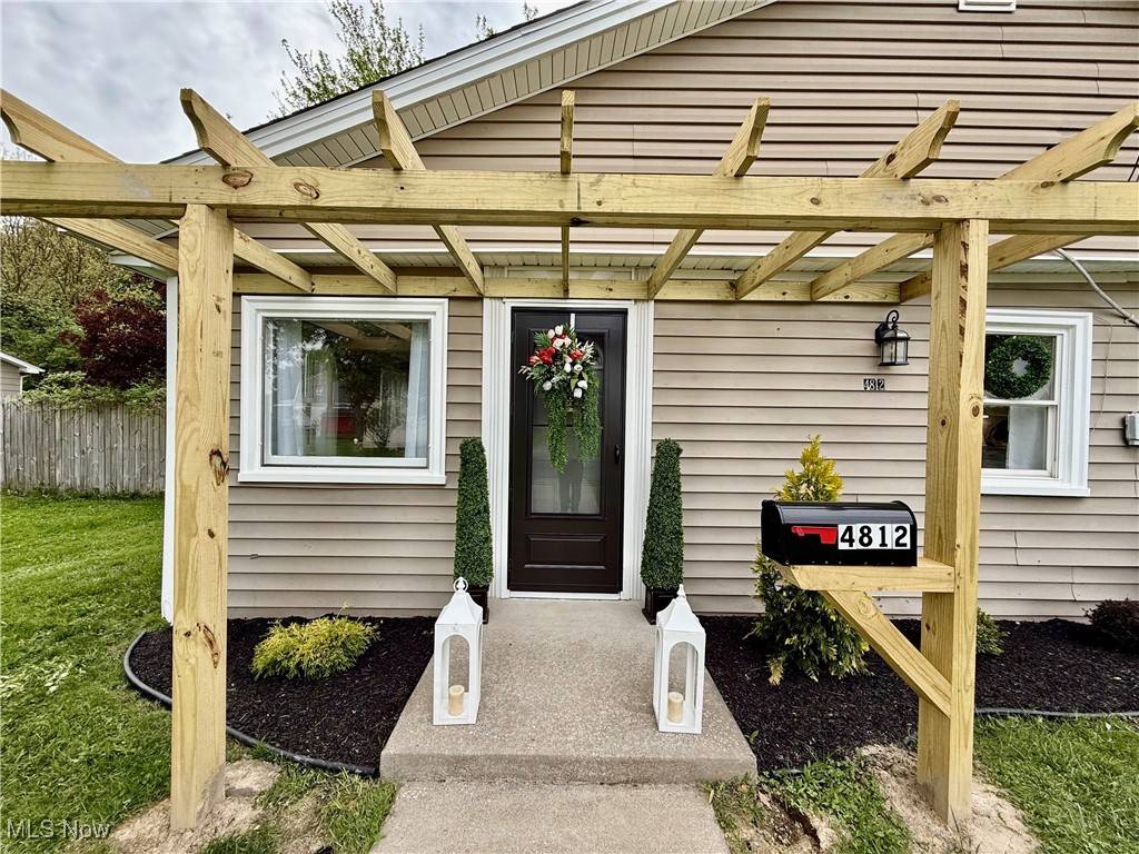 Youngstown, OH 44514,4812 Irma AVE
