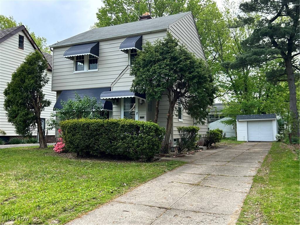 Cleveland Heights, OH 44112,884 Eloise DR