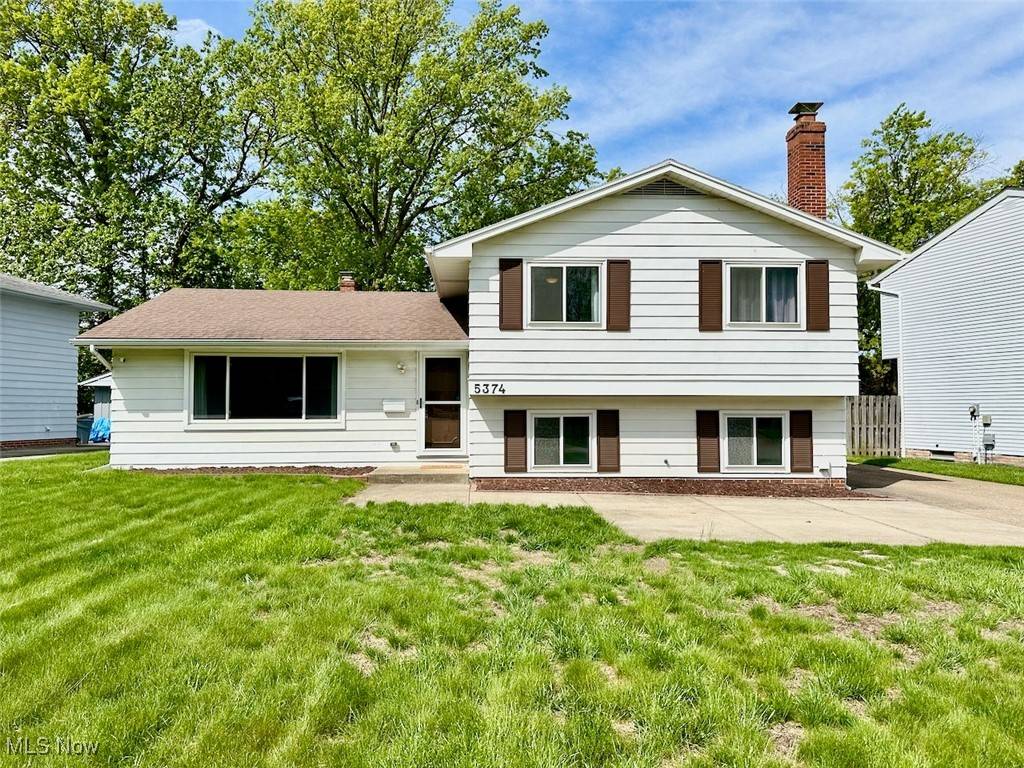Willoughby, OH 44094,5374 Oak Ridge DR