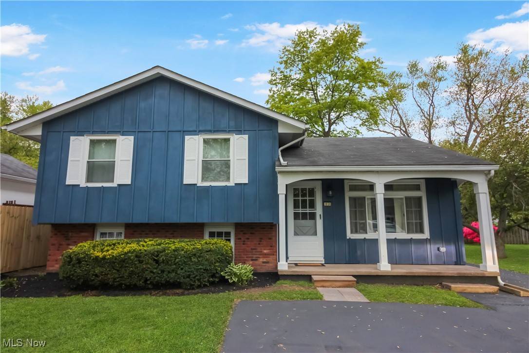 Madison, OH 44057,1658 Travers RD