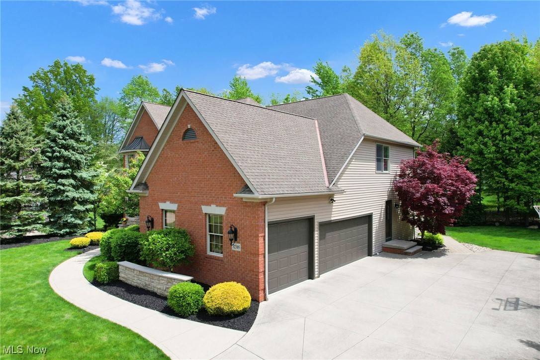 Avon Lake, OH 44012,32305 Monaco PL