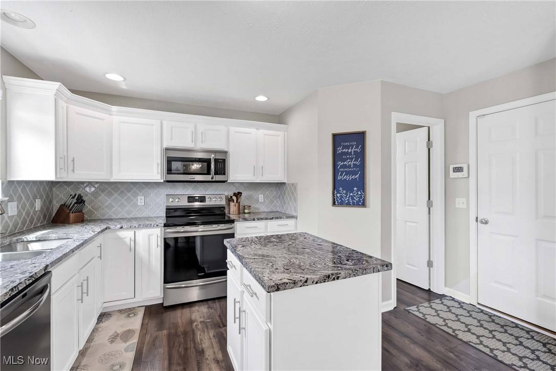 North Ridgeville, OH 44039,38071 Rocky Run CT
