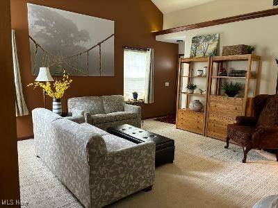 Parma, OH 44134,5495 Peachtree LN N