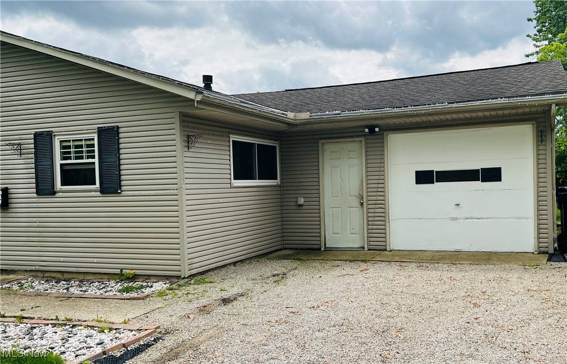 Elyria, OH 44035,989 Fairwood BLVD