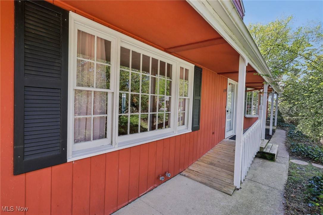 Madison, OH 44057,6008 Douglas DR