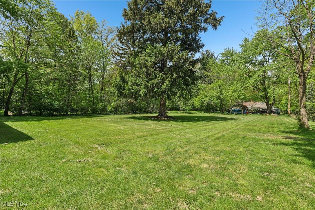 Chagrin Falls, OH 44022,445 Walters RD