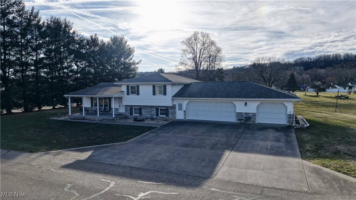 Tuscarawas, OH 44682,310 Center ST