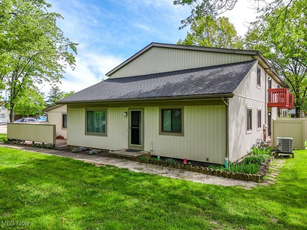 Parma, OH 44134,5589 Rainier CT #164